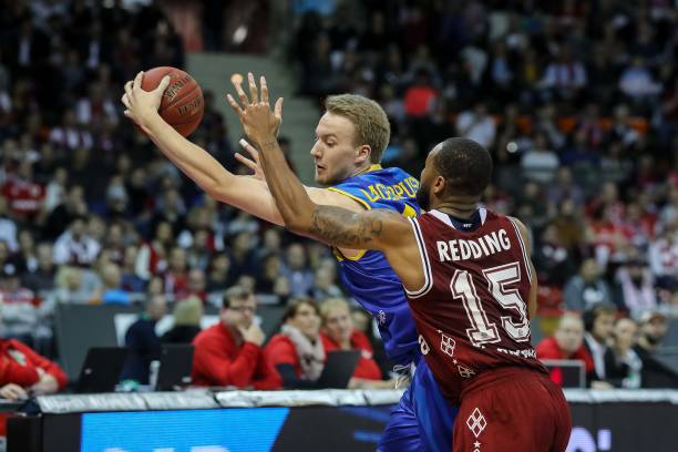 PJ华盛顿 PJ华盛顿