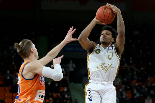 安东尼策动 安东尼策动