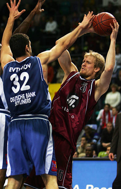 性价比前锋 性价比前锋